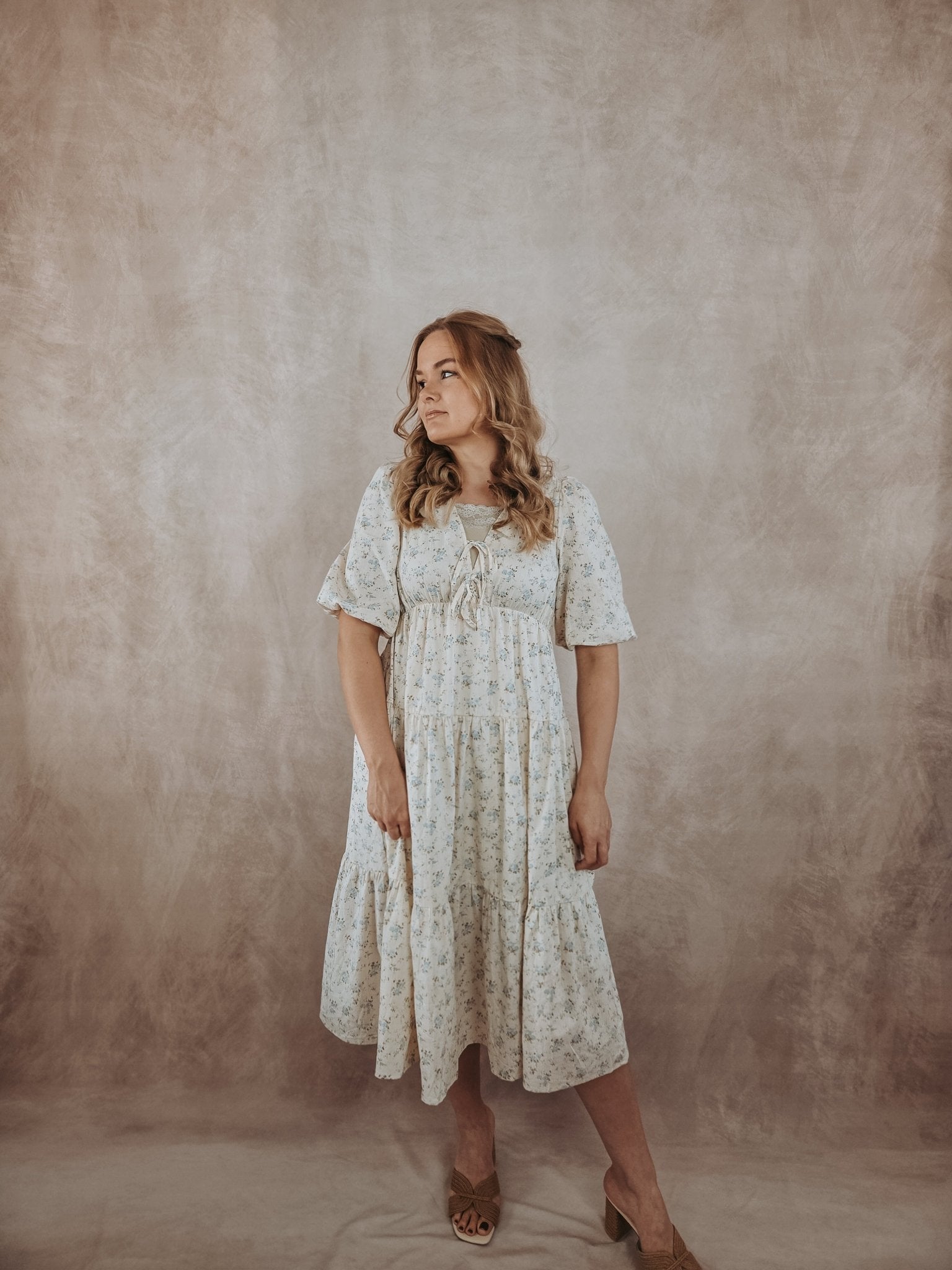 100% cotton FLORAL PRINT V - NECK MIDI DRESS - Duviboutique