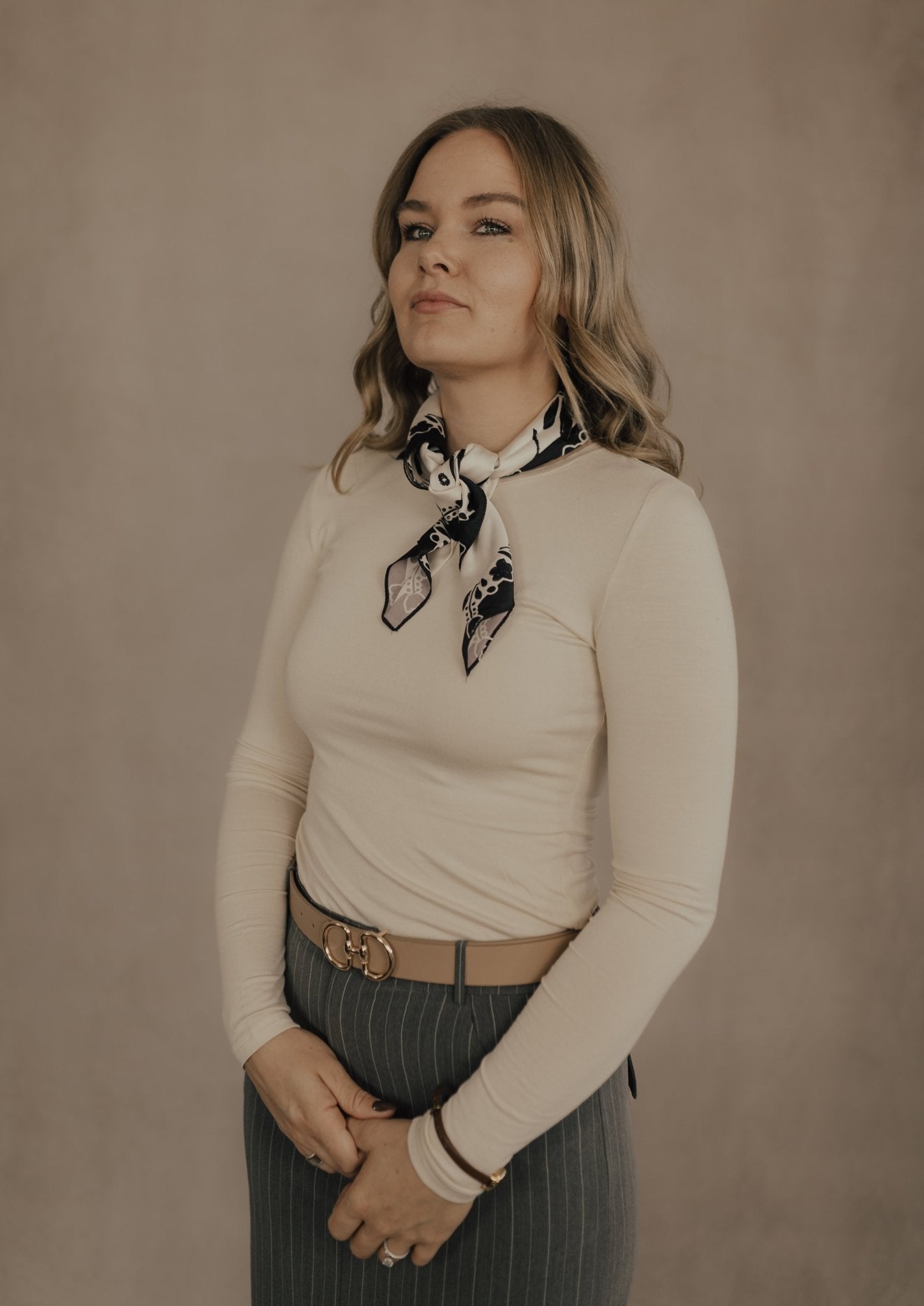 BASIC ROUND NECK KNIT TOP - TOPS - Duviboutique