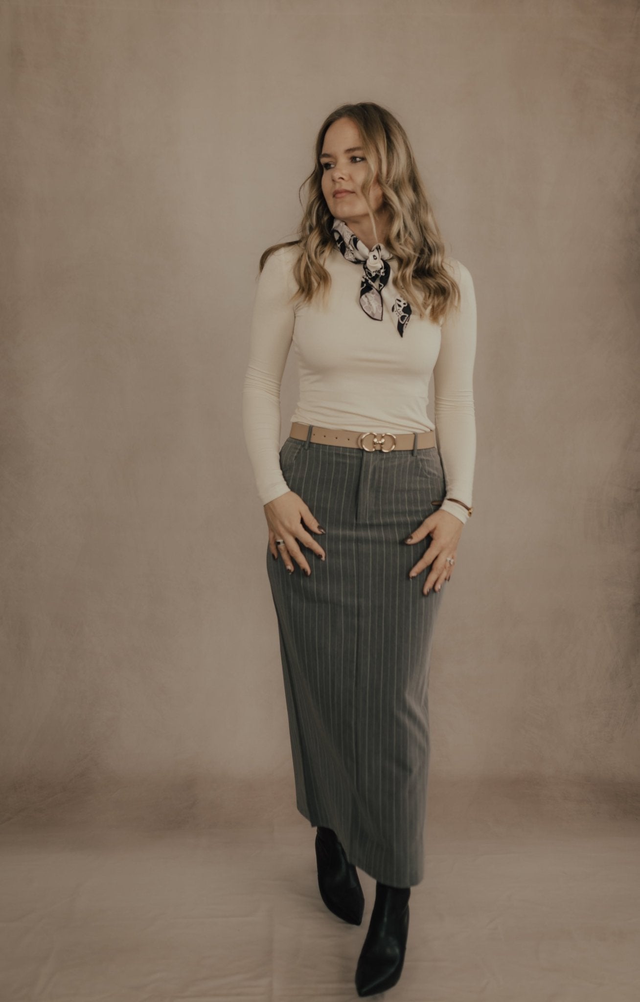 BASIC ROUND NECK KNIT TOP - TOPS - Duviboutique