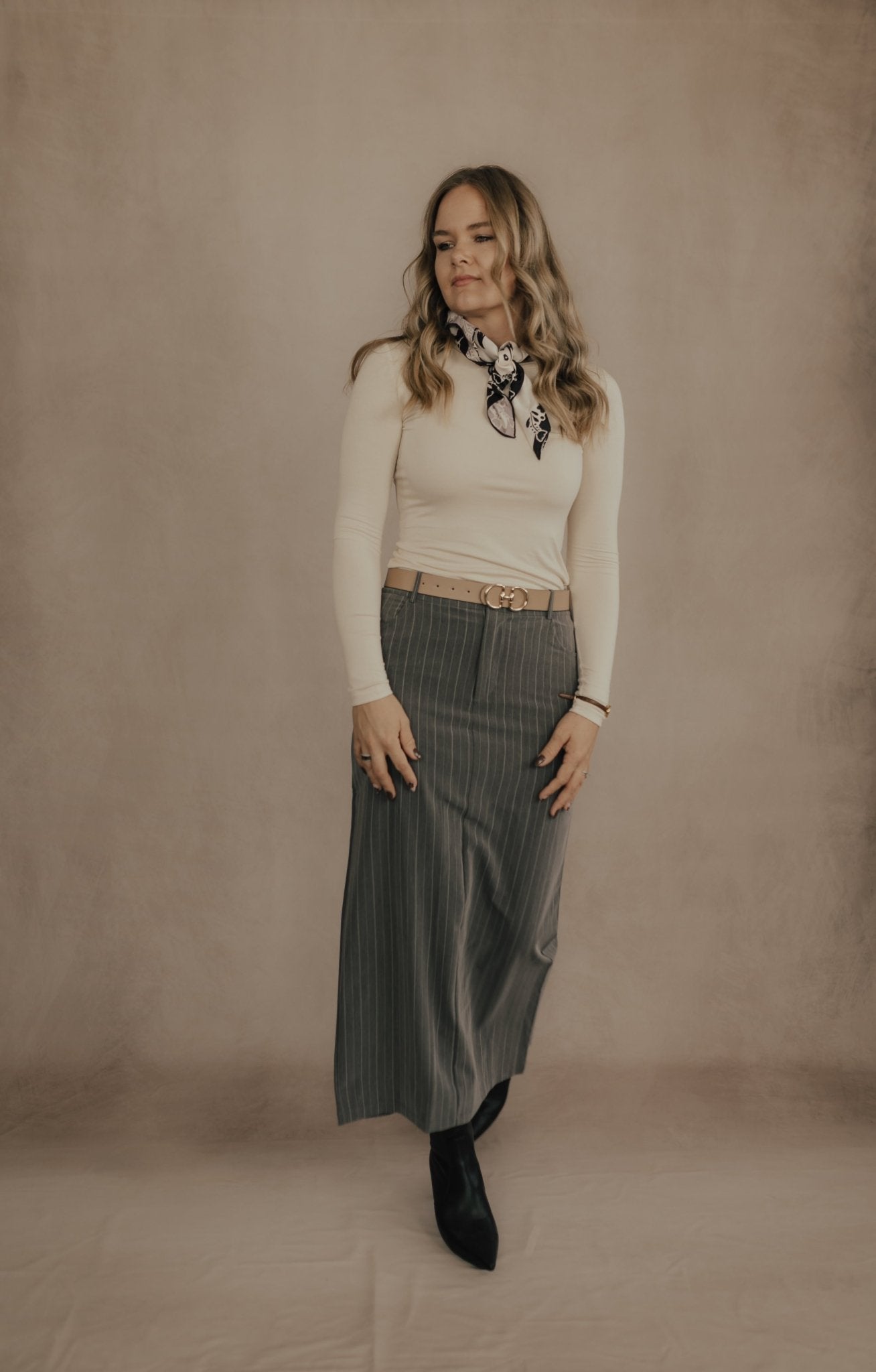 BASIC ROUND NECK KNIT TOP - TOPS - Duviboutique