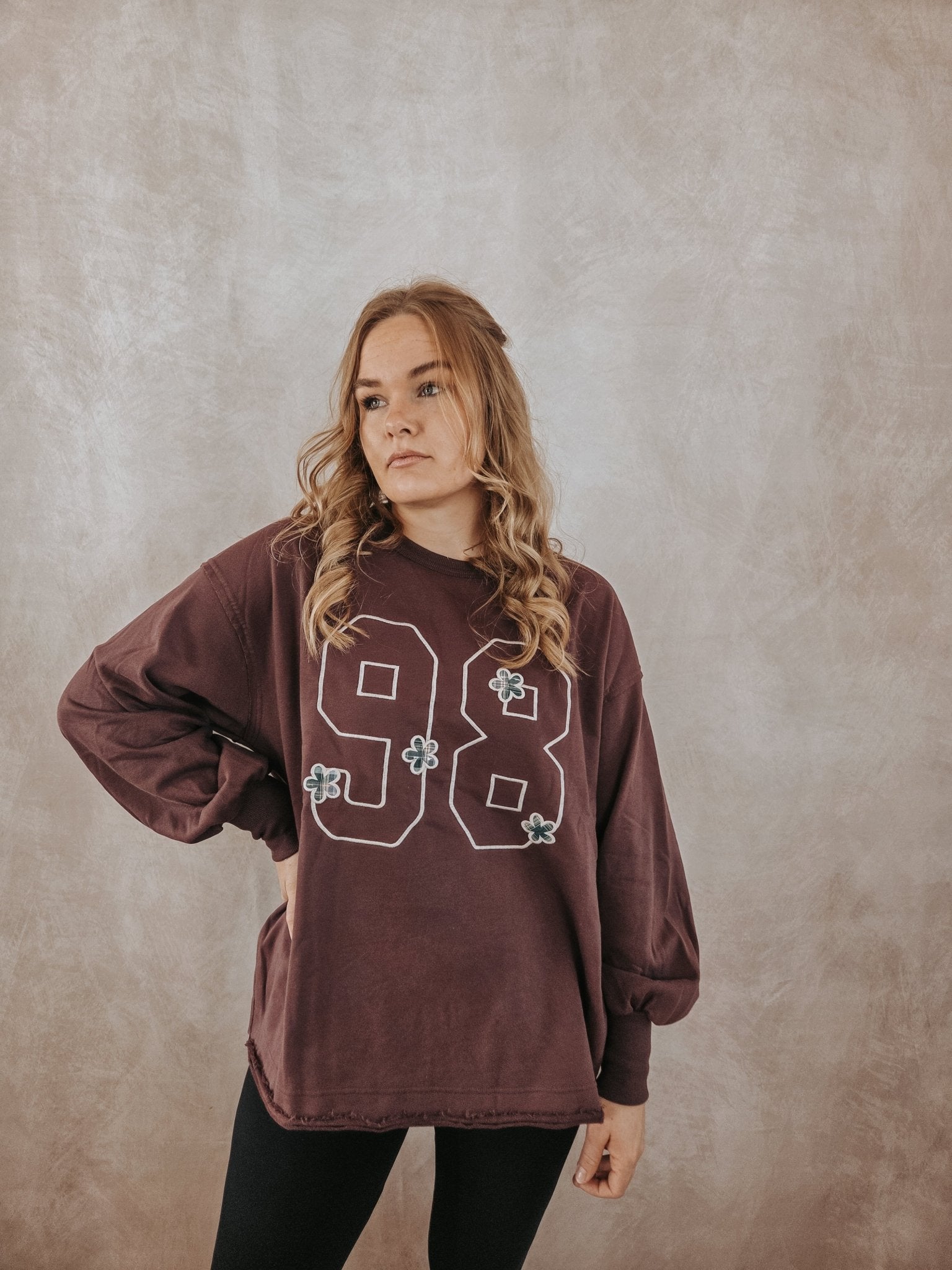 OVERSIZED EMBROIDERED PULLOVER - Duviboutique