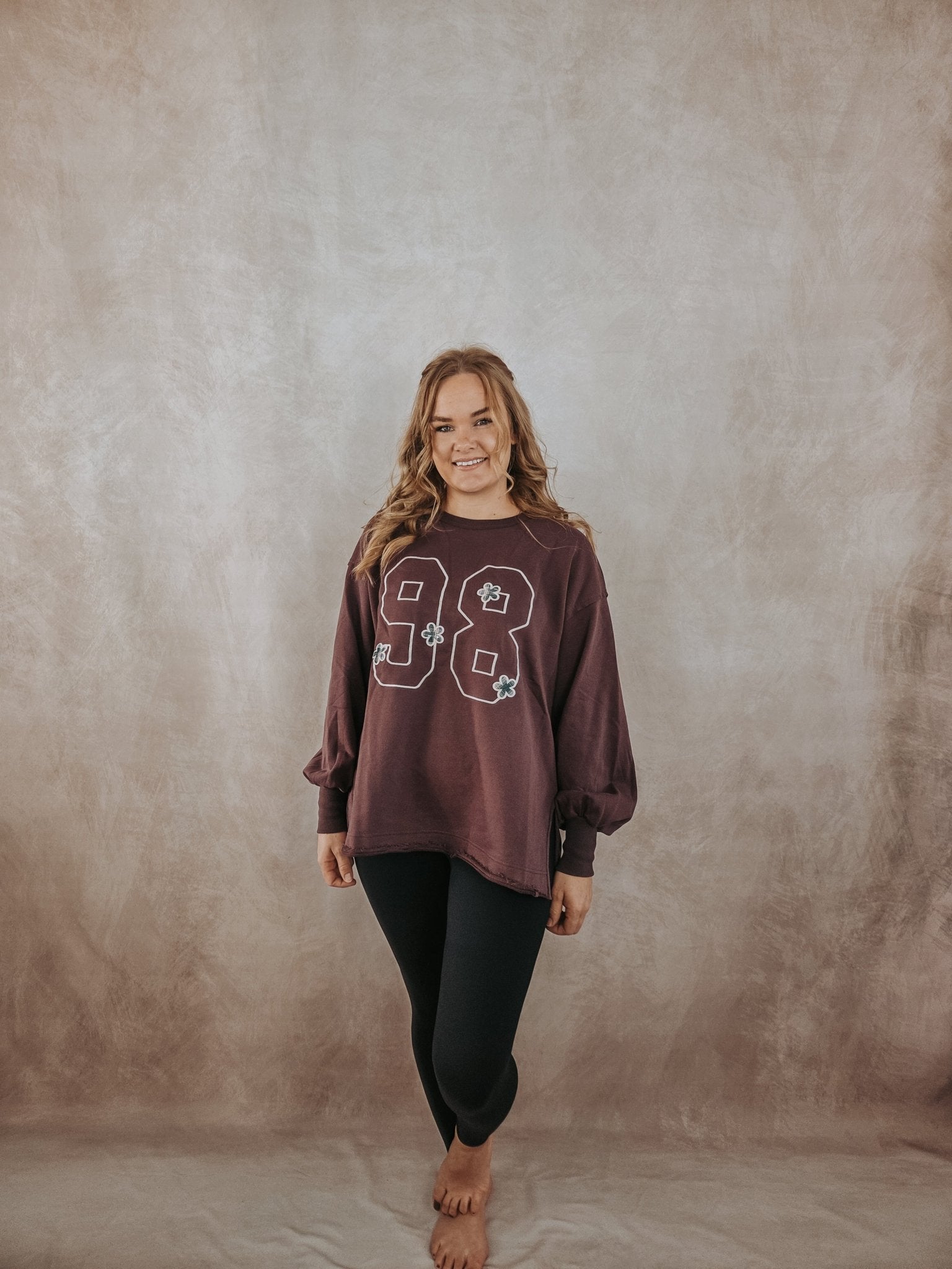 OVERSIZED EMBROIDERED PULLOVER - Duviboutique