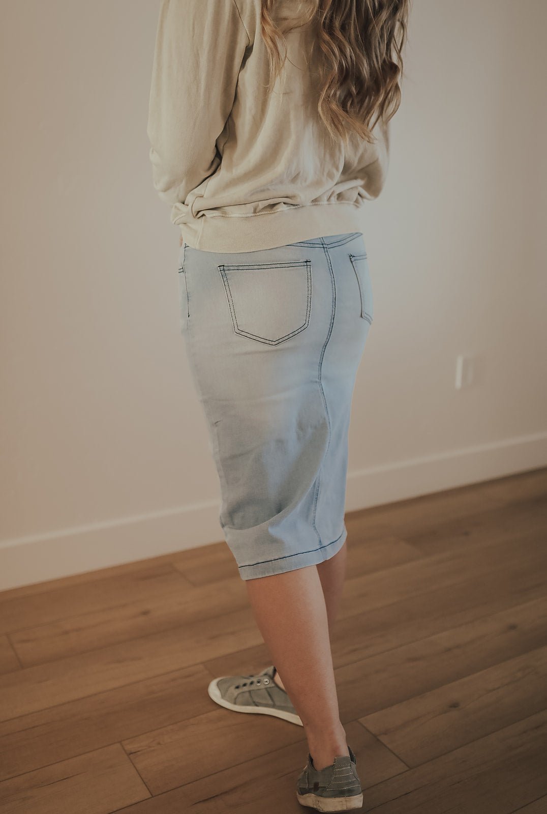 Light Washed Denim Skirt - Duviboutique