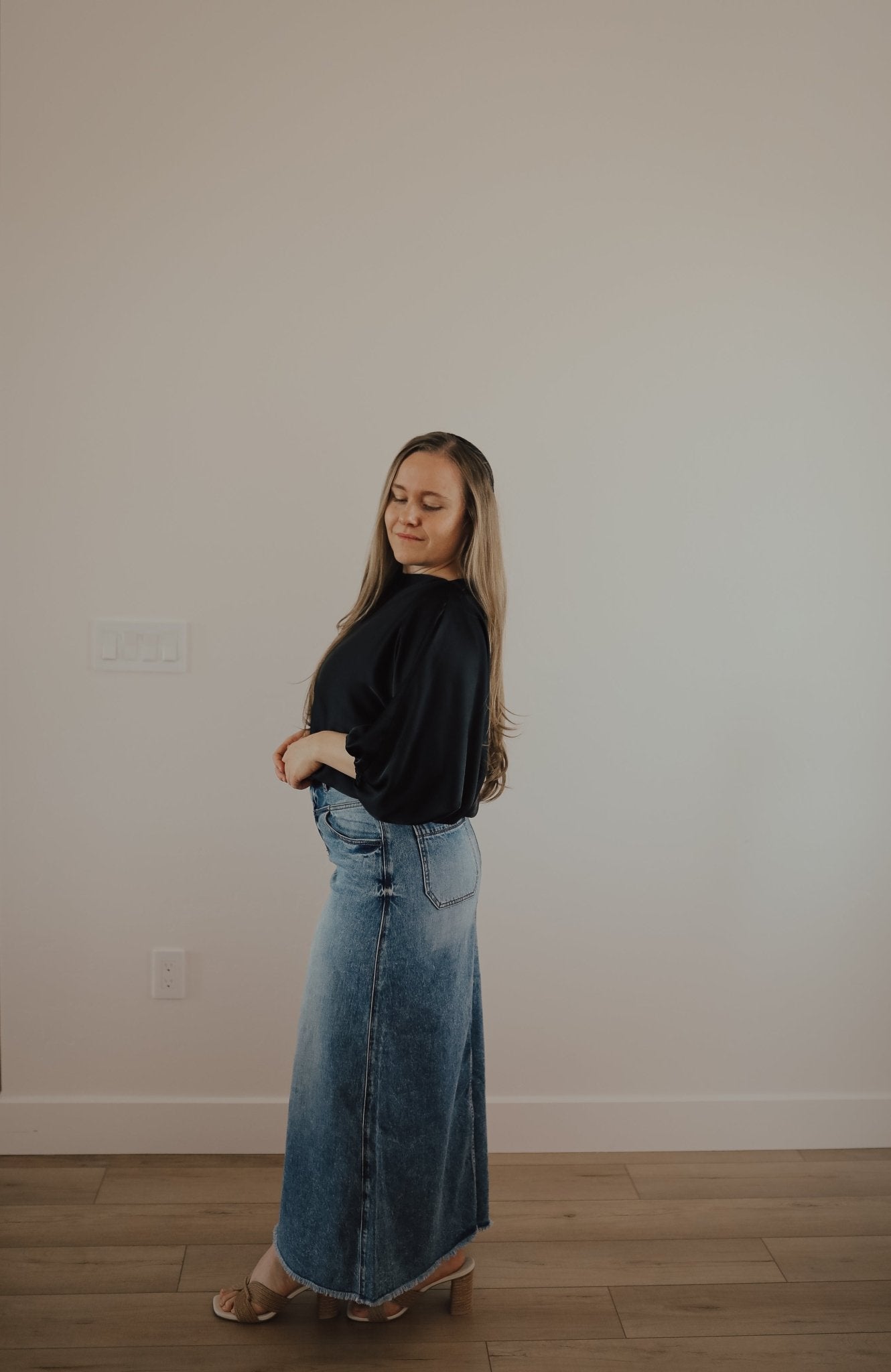 Satin blouse ( BLACK ) - Duviboutique