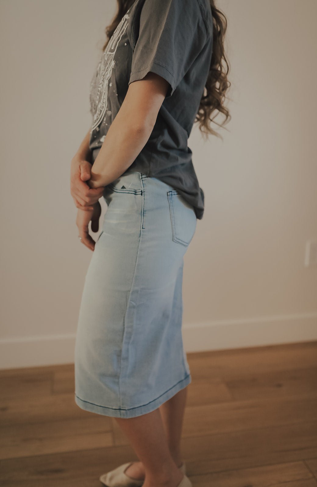 Light Washed Denim Skirt - Duviboutique