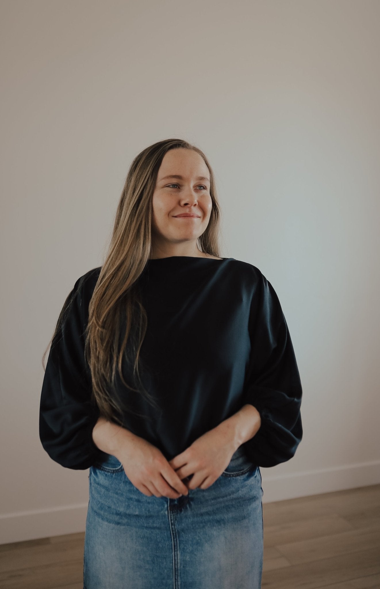 Satin blouse ( BLACK ) - Duviboutique