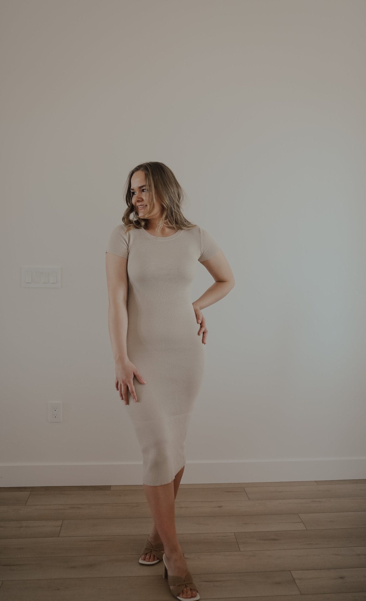 Fitted midi dress - Duviboutique