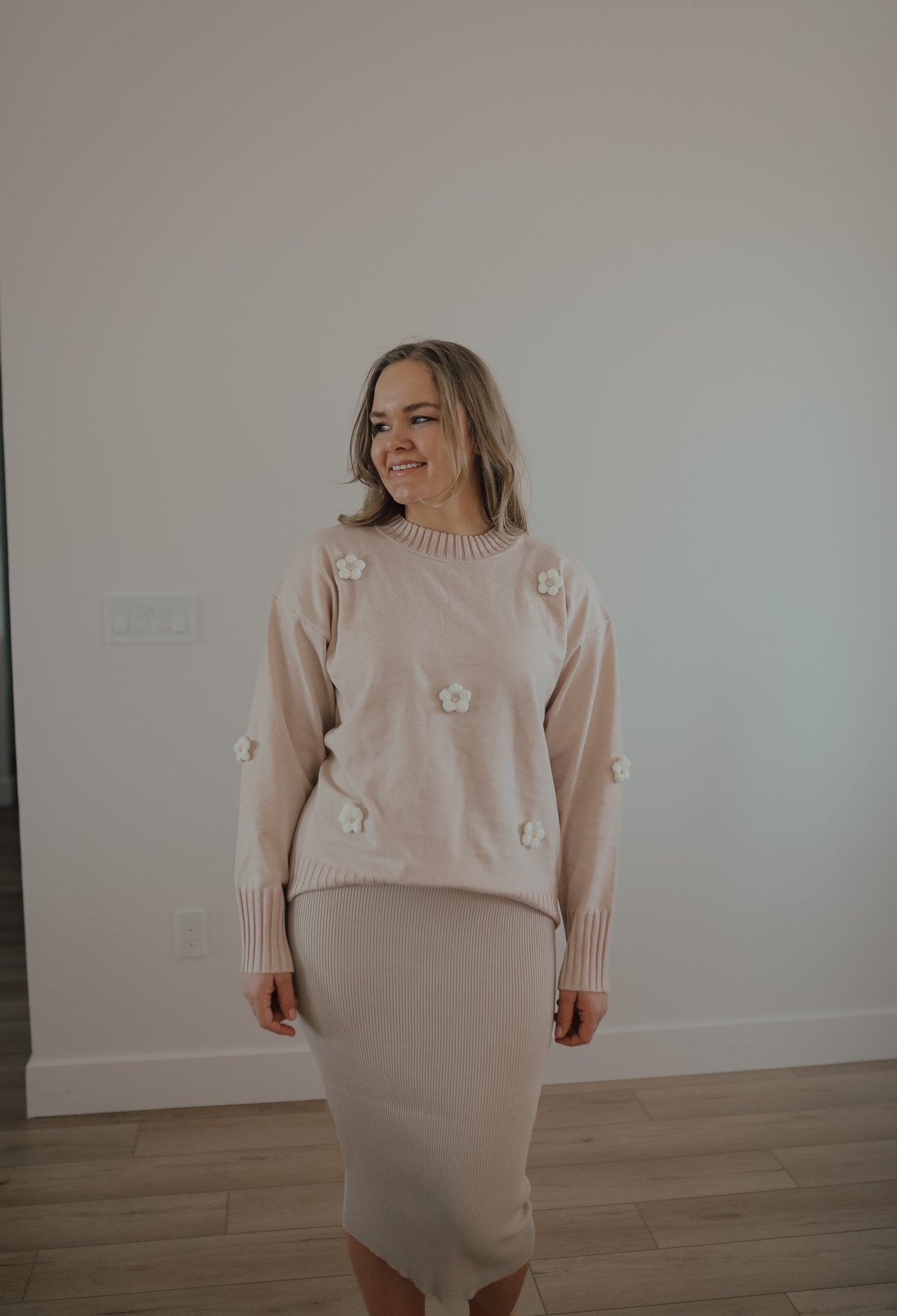 light pink- Flower Sweater top - Duviboutique