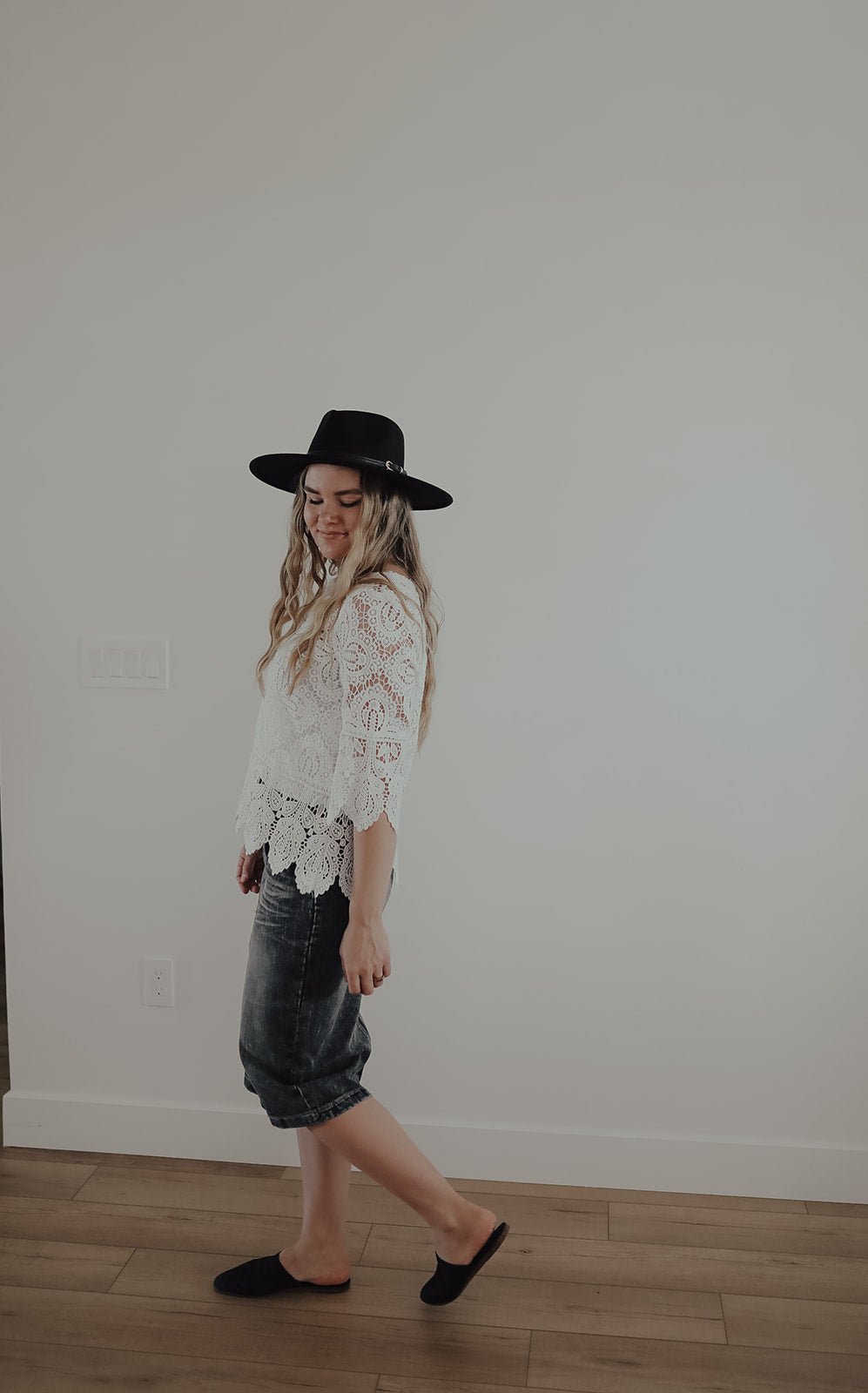 BELL SLEEVE CORCHET TOP (WHITE) - Duviboutique