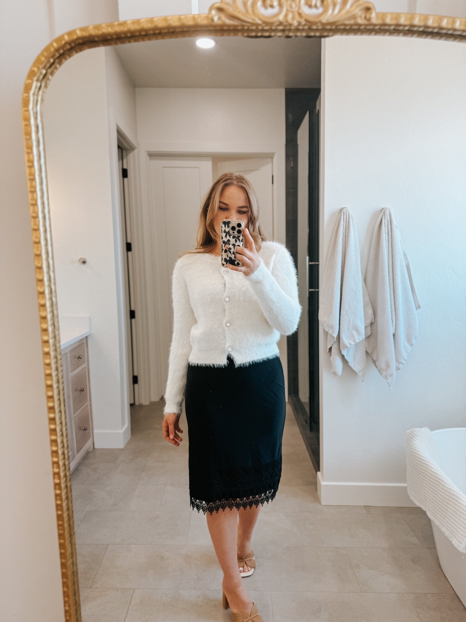 White fuzzy Crop Sweater - sweater - Duviboutique