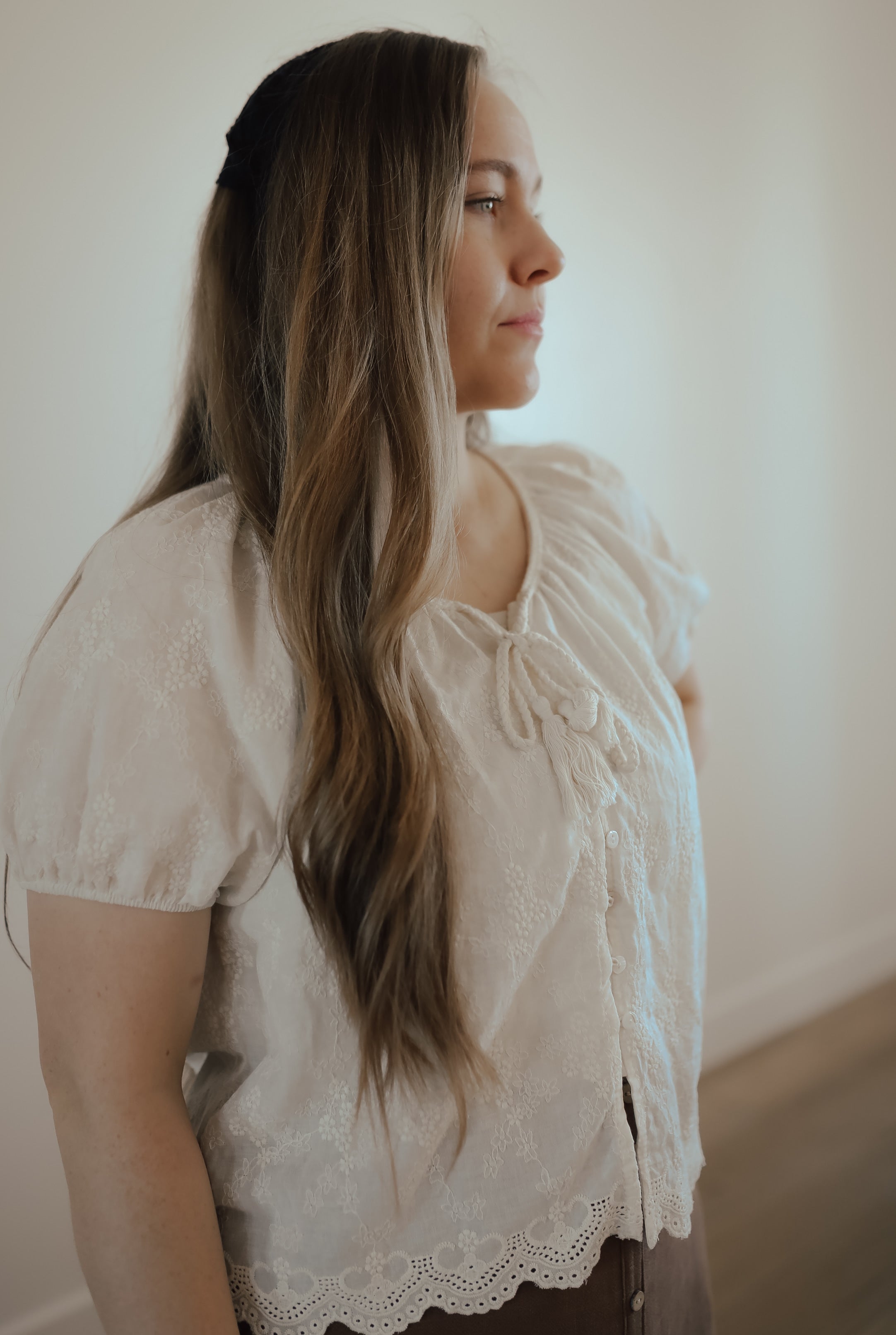 100% COTTON SCALLOPED TOP
