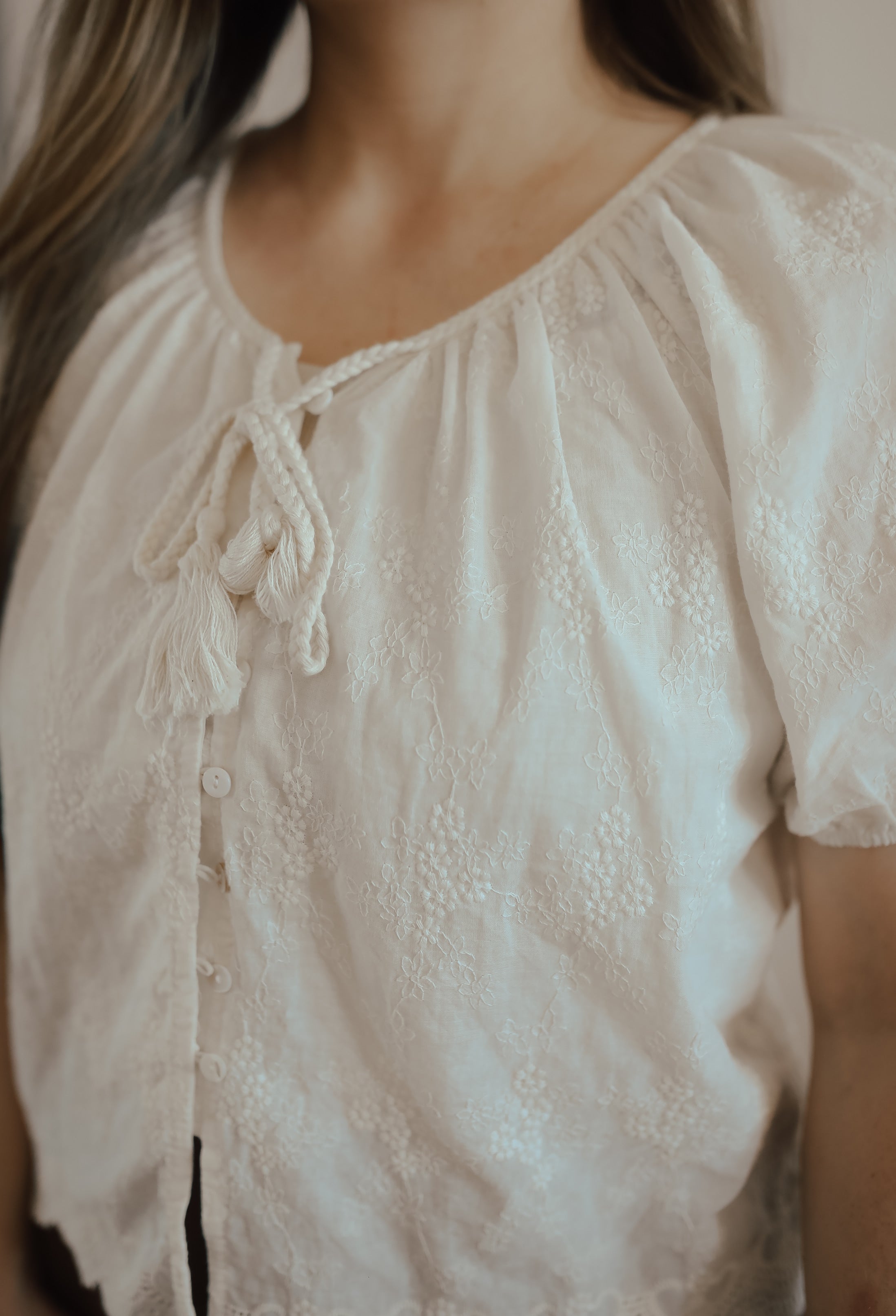 100% COTTON SCALLOPED TOP