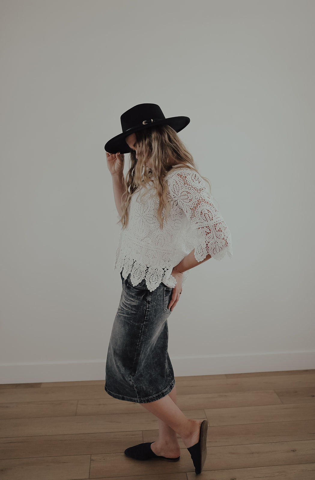 BLACK SNOW STRETCH DENIM SKIRT