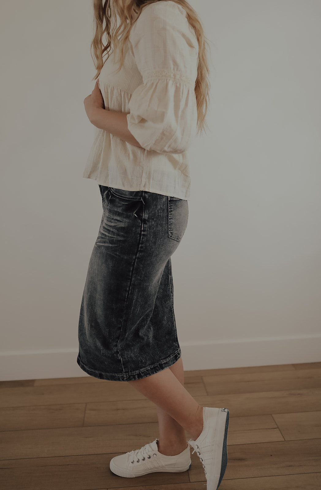 BLACK SNOW STRETCH DENIM SKIRT