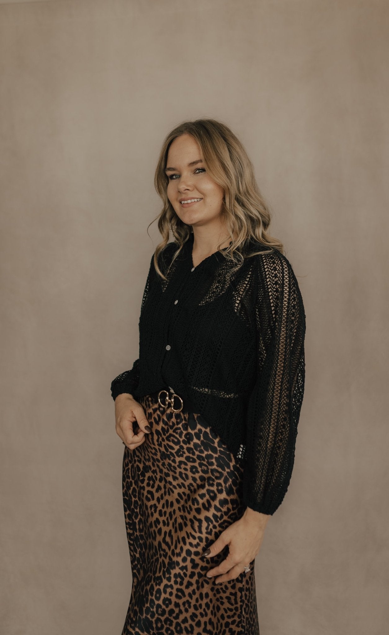 LACE V - NECK BUTTON DOWN TOP ( BLACK ) - TOPS - Duviboutique