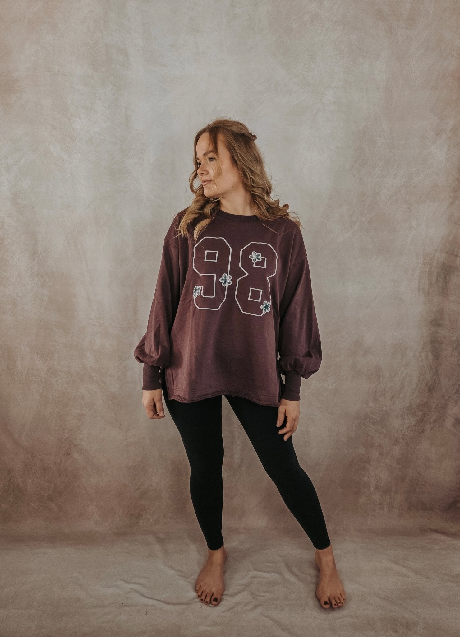 OVERSIZED EMBROIDERED PULLOVER - Duviboutique