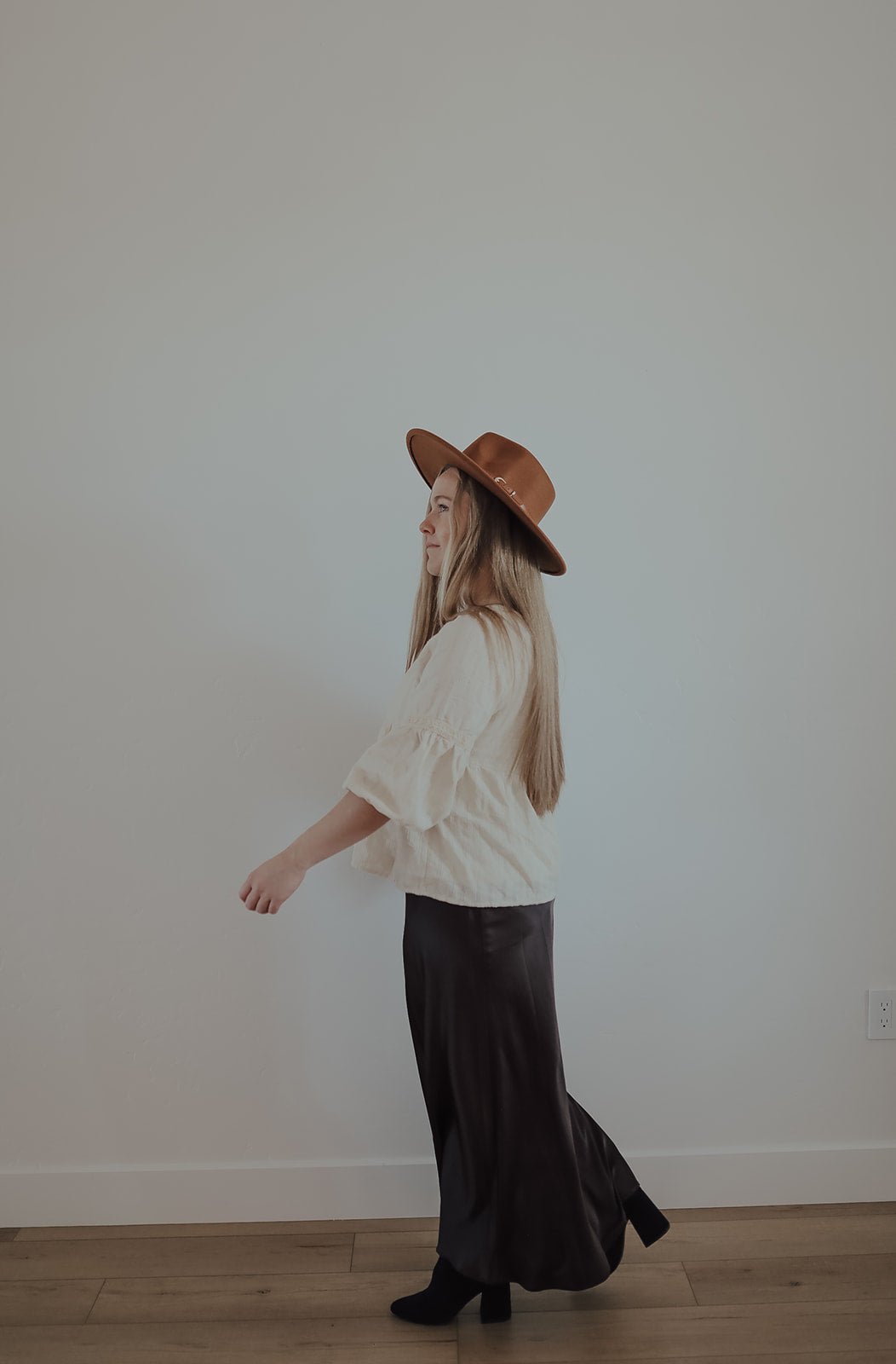 AMELIA SQUARE NECK TOP - Duviboutique