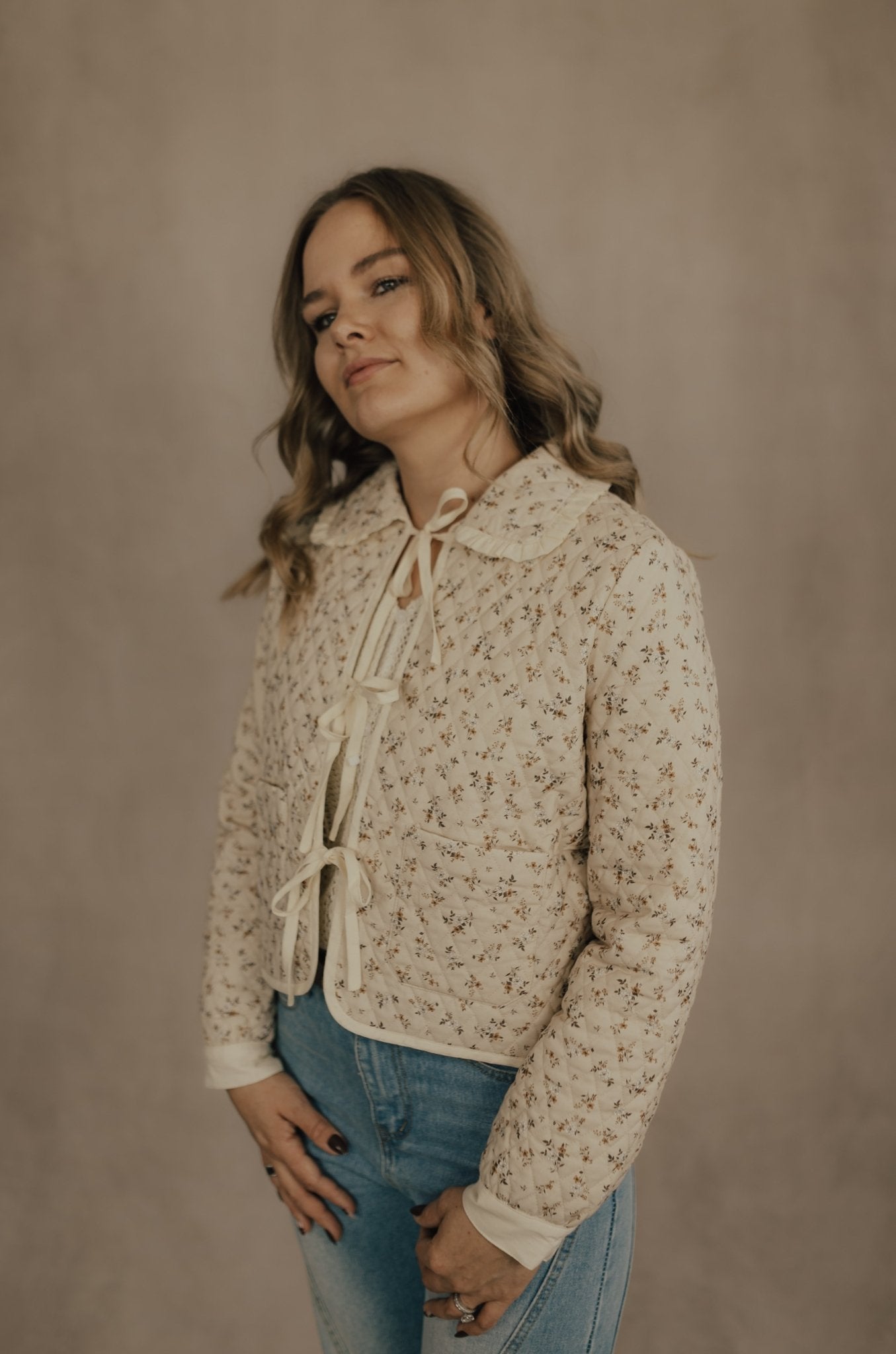 QUILTED RUFFLED COLLAR STRING JACKET - JACKET - Duviboutique