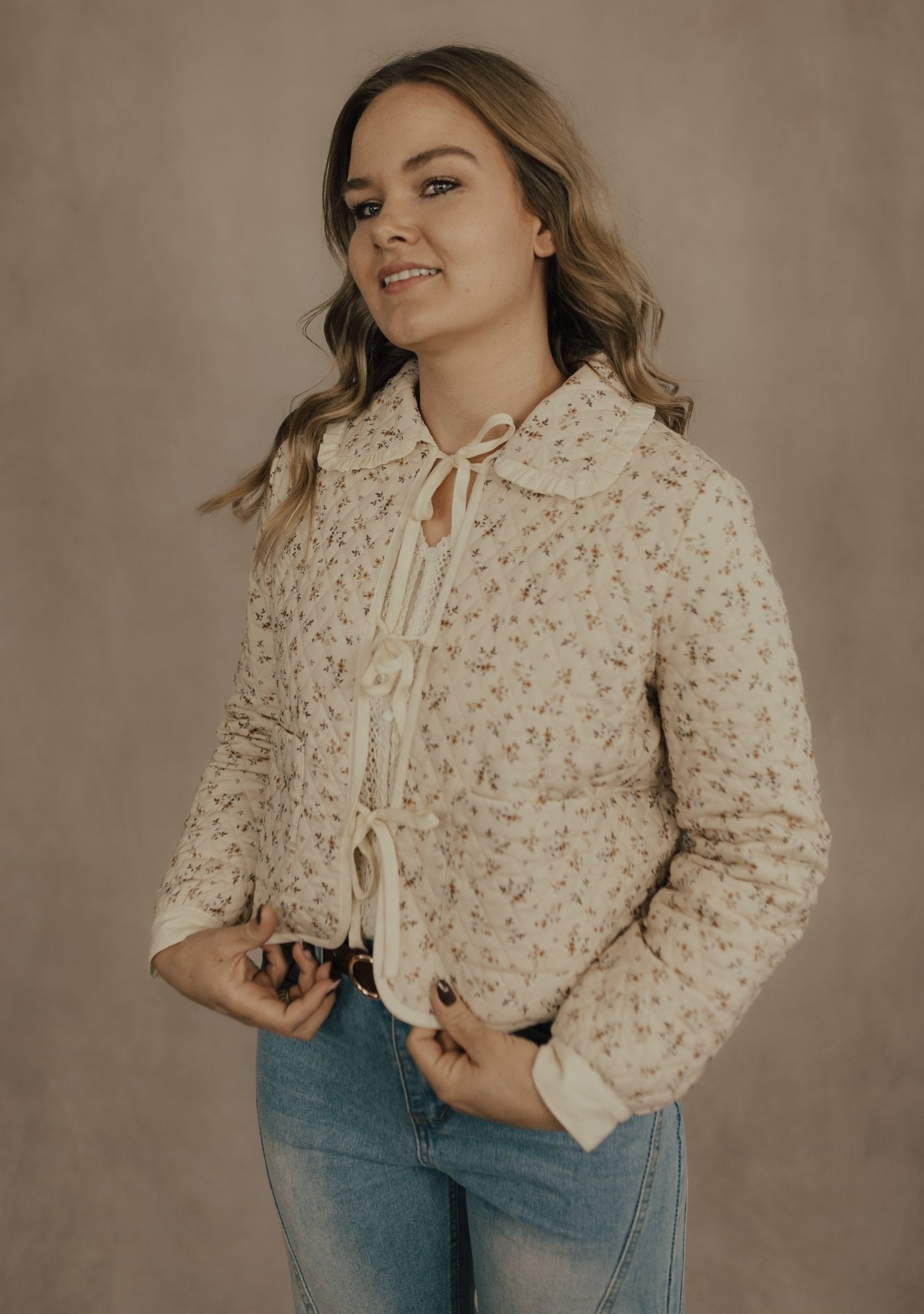 QUILTED RUFFLED COLLAR STRING JACKET - JACKET - Duviboutique